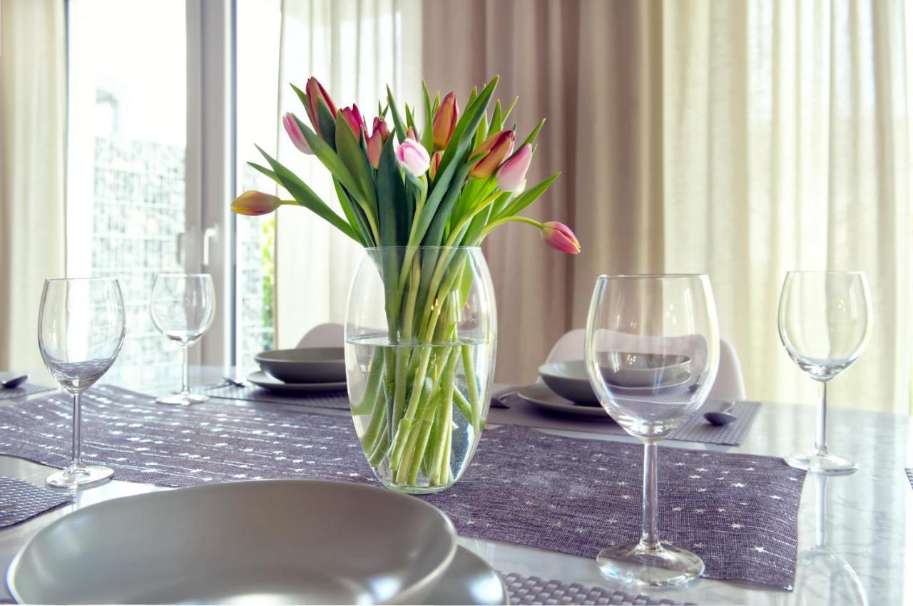 Modern Wohnen I Smart Tv I Terrasse I 2X Parkplatz I 2 Schlafzimmer I 6 Schlafplaetze Bad Oeynhausen Exterior foto